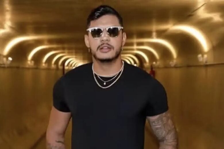 Rapper Hungria recebe alta de hospital em Brasília