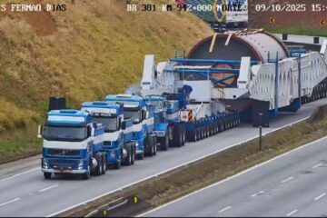 Carreta com carga de 850 toneladas segue parada há mais de dois dias na BR-381