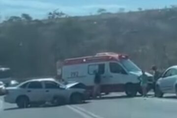 Equipes de resgate são mobilizadas após acidente na BR-262, próximo a Matipó