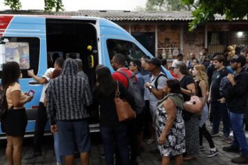 “Entrei na estação para fugir dos tiros”, conta moradora do Rio de Janeiro