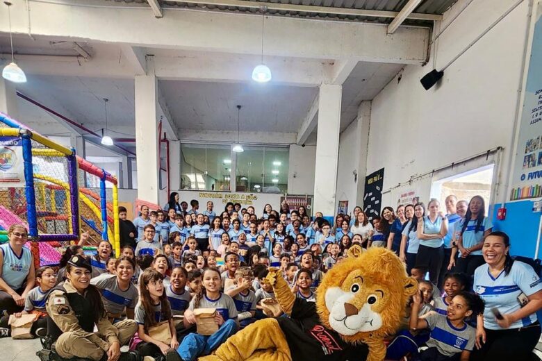Polícia Militar promove palestra sobre bullying em evento do Dia das Crianças em João Monlevade