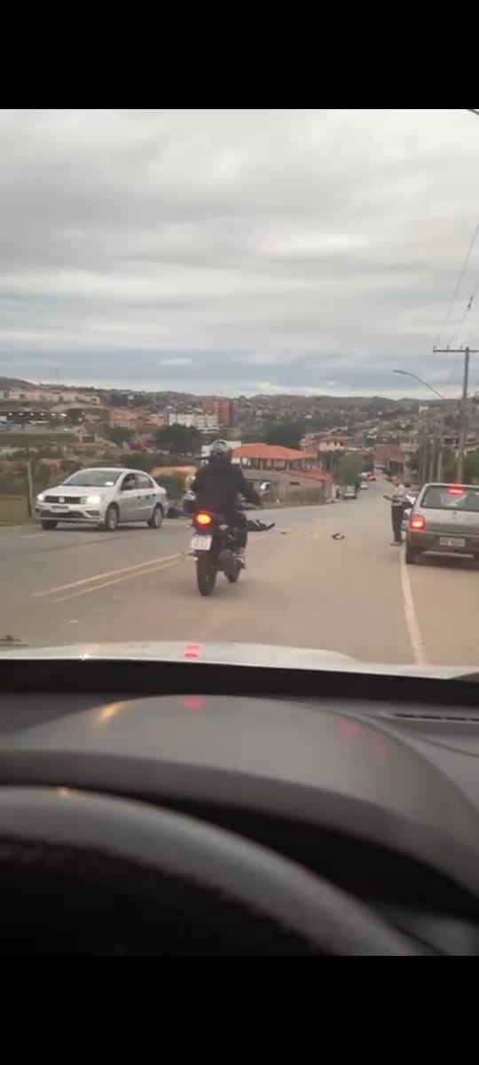 Motociclista fica em estado grave após colisão no bairro Ribeira de Baixo, em Itabira