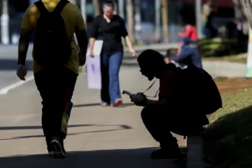 Após dois anos de trabalho jovem de 23 anos se aposenta com pensão integral