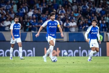 Grêmio recebe o Cruzeiro na Arena em confronto pela 32ª rodada do Brasileirão; Rádio Caraça transmite