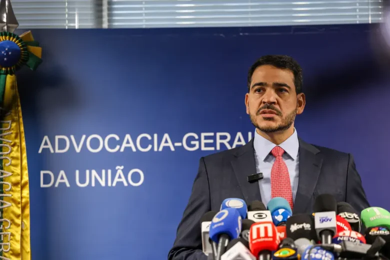 Em nome de Messias, Lula entregará dedos e anéis
