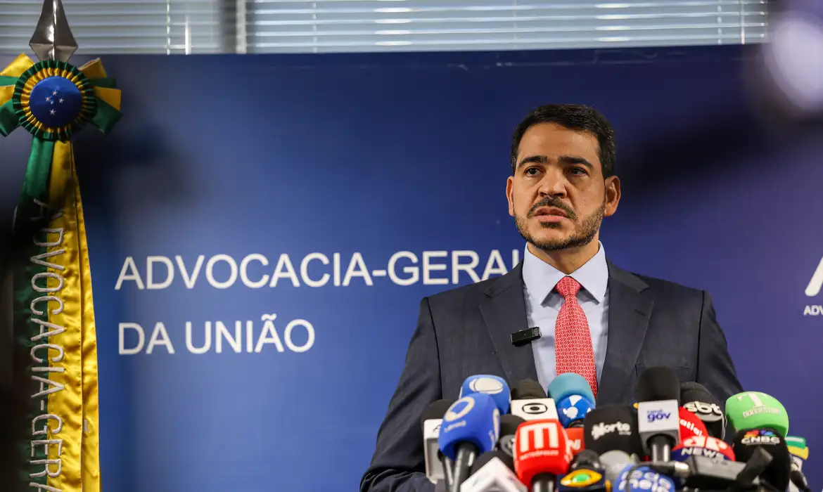 Em nome de Messias, Lula entregará dedos e anéis