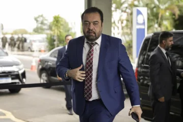 Pedido de vista ao processo adia possível cassação do governador do Rio de Janeiro