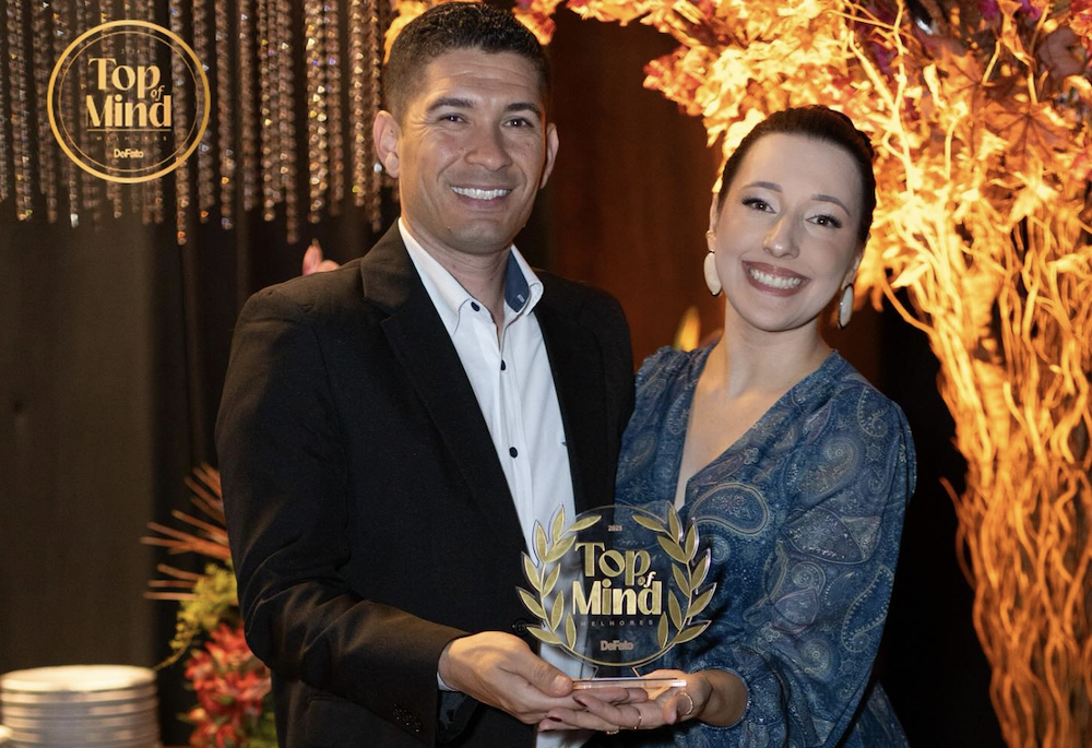 Lara Rosa Calçados celebra Top of Mind e uma década de atividade