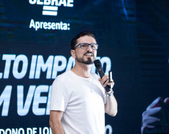 CDL Itabira promove palestra com Thiago Varejo sobre estratégias de vendas para o fim de ano