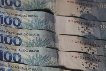Maior salário fixo no Brasil é de R$ 100 mil por mês; saiba para quais cargos