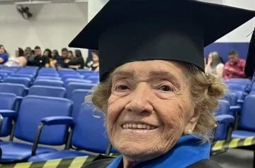 Idosa de 91 anos, analfabeta até os 85, conclui ensino médio e ganha bolsa para faculdade