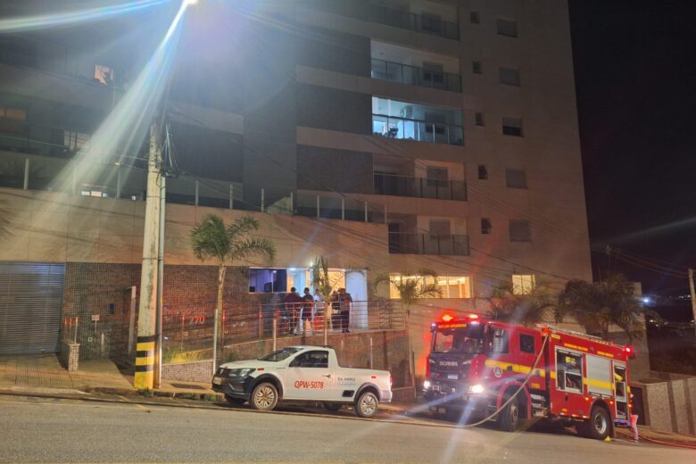 Incêndio atinge apartamento no bairro Santo Antônio, em Itabira