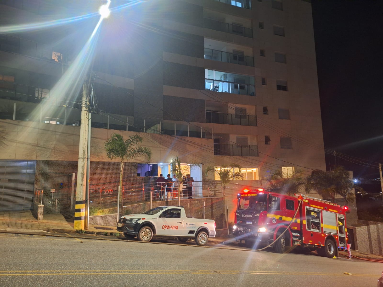 Incêndio atinge apartamento no bairro Santo Antônio, em Itabira