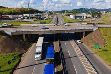Rodovia Fernão Dias: no feriado da Consciência Negra, 1,4 milhão de veículos devem circular na BR-381, entre MG e SP