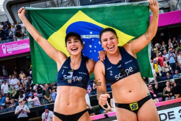 Carol e Rebeca conquistam bronze na Copa de vôlei de praia