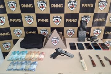 Polícia Militar prende cinco suspeitos e recupera veículos roubados em João Monlevade