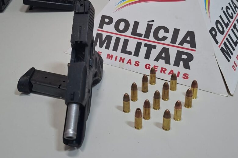 Após prisão de trio, PM de Itabira volta ao Clóvis Alvim II e encontra mais uma arma escondida em área de mata