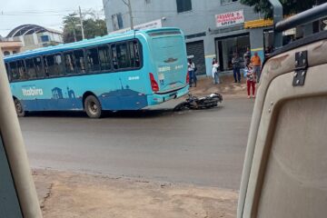 Motociclista bate contra traseira de ônibus da Viação Itabira, no Barreiro