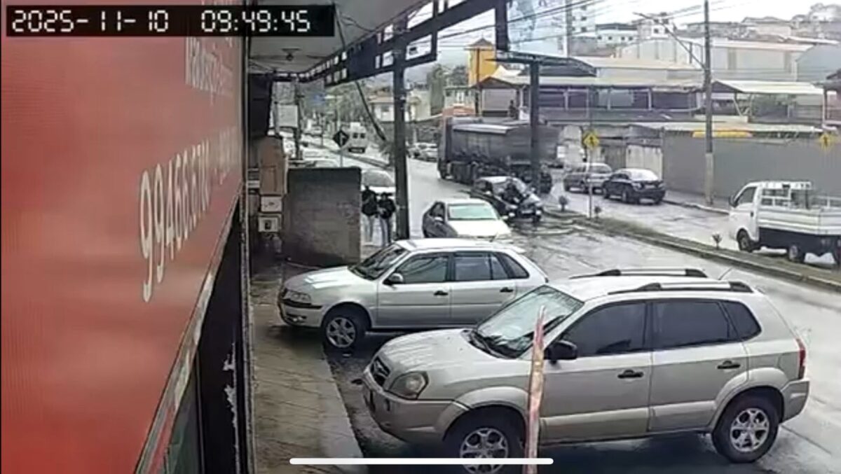 Vídeo: Motorista atropela mulher e foge sem prestar socorro em João Monlevade