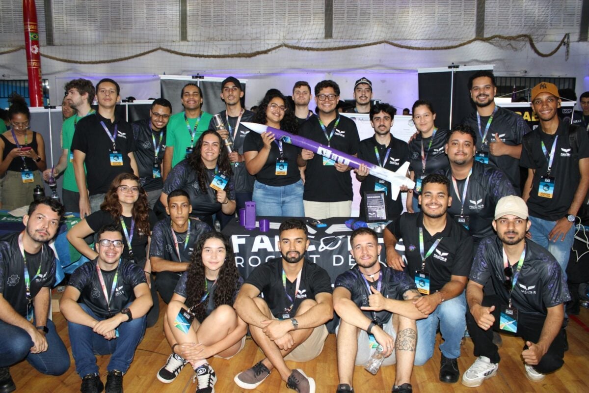 Foguete itabirano supera meta e destaca Unifei em competição internacional de engenharia aeroespacial