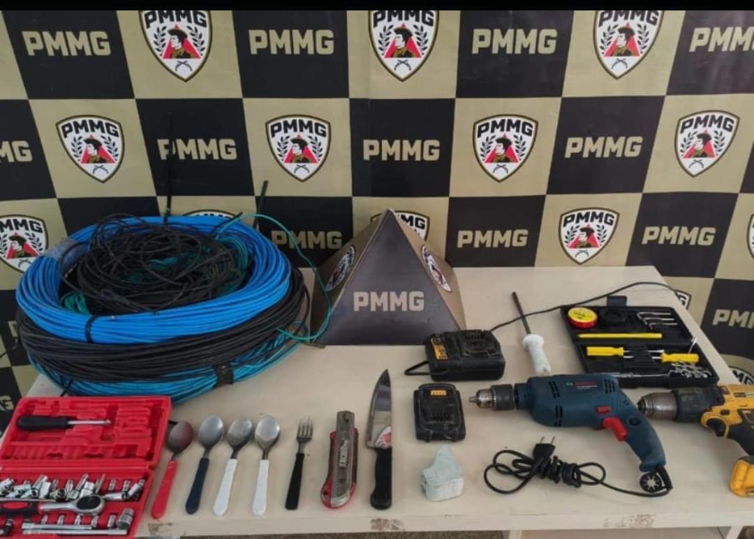 Polícia Militar prende dois homens e recupera materiais furtados de obra em João Monlevade