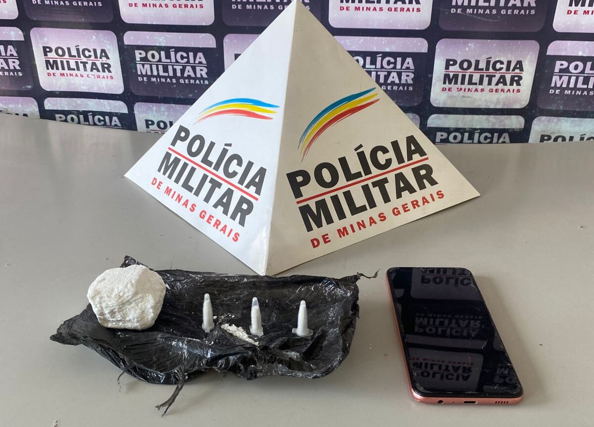 Polícia Militar prende homem por tráfico de drogas no bairro Gabiroba, em Itabira
