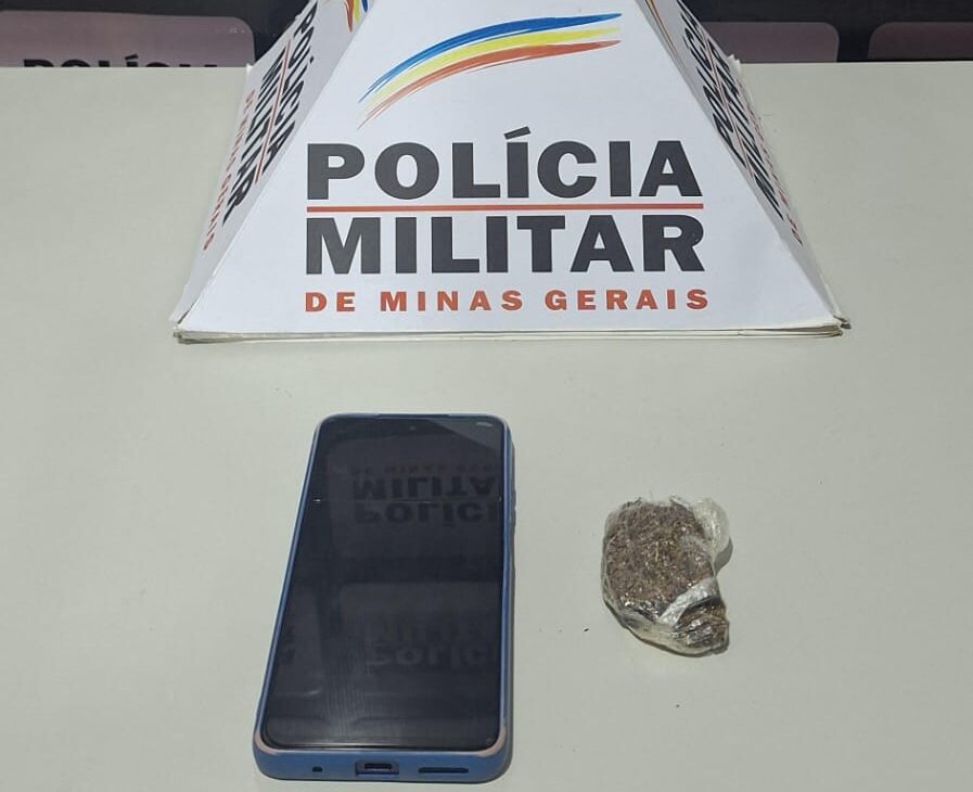 Foragida da Justiça de BH é presa com maconha após cerco policial em São Domingos do Prata