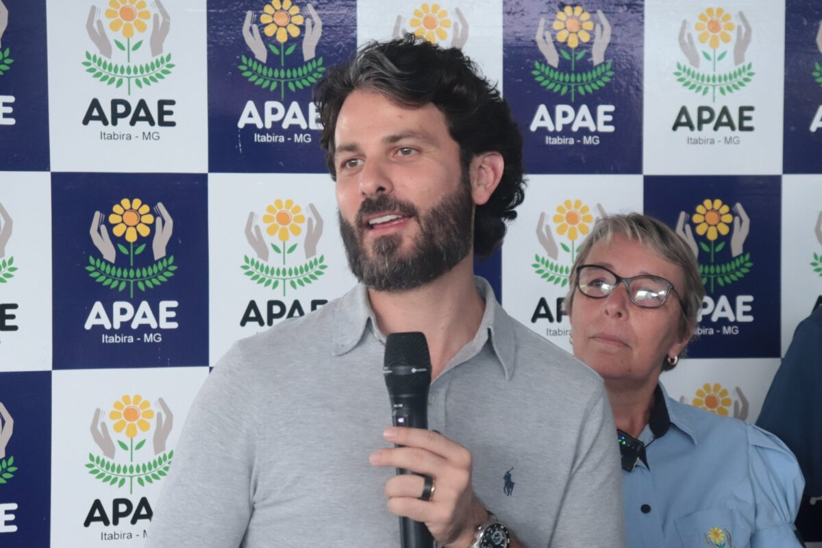 Marcelo Aro se reúne com prefeitos da região, realiza entregas e anuncia novos investimentos para a Apae de Itabira