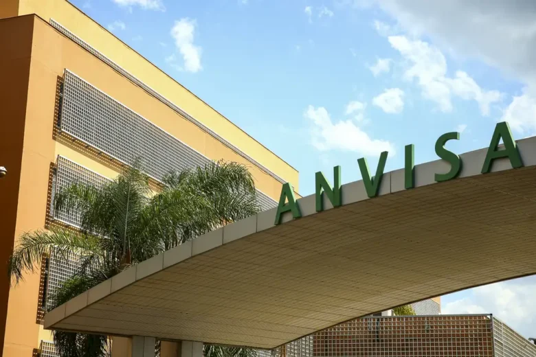 Anvisa proíbe produtos à base de alulose, um tipo de adoçante; entenda