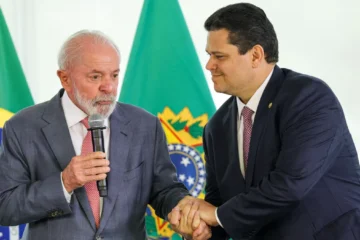 Alcolumbre sobe o tom contra o governo Lula na indicação de Messias ao STF