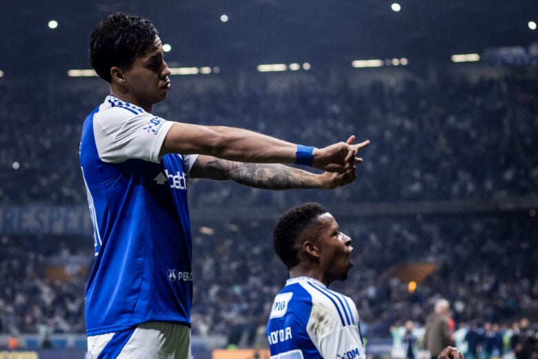 Em Itaquera, Cruzeiro busca virada histórica por final da Copa do Brasil; Rádio Caraça transmite