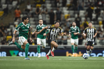 Atlético leva 3 a 0 do Palmeiras, vive noite de protestos na Arena MRV e chega à última rodada sob pressão