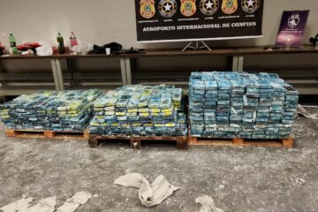 Cerca de 1,2 tonelada de cocaína é apreendida no Aeroporto de Confins em ação conjunta da PF e Receita Federal
