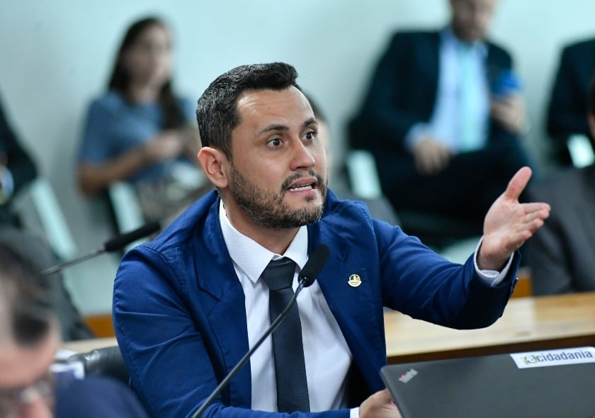 Cleitinho contraria republicanos e mantém candidatura ao governo de Minas
