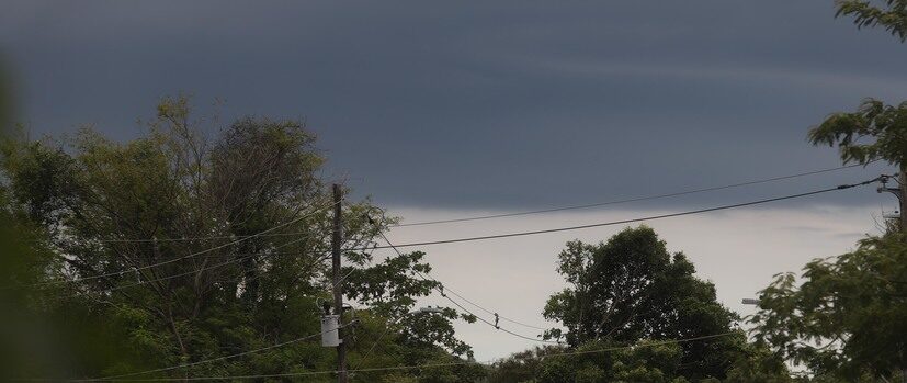 Ciclone extratropical atinge MG com ventos de 120 km/h; Defesa Civil em alerta