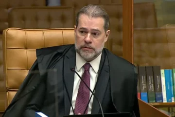 Decisão de Toffoli paralisa apuração sobre fraude no Banco Master