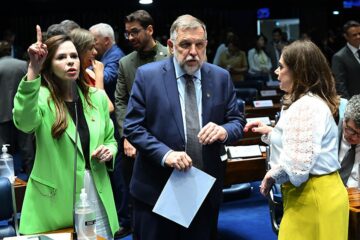Câmara aprova a inclusão do professor de educação infantil na carreira do magistério