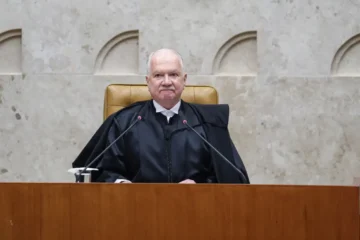 Gilmar não se opõe ao código de conduta no STF, mas afirma que a proposta deveria nascer na Corte