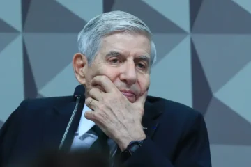 Alzheimer do general Heleno pode levá-lo à prisão domiciliar