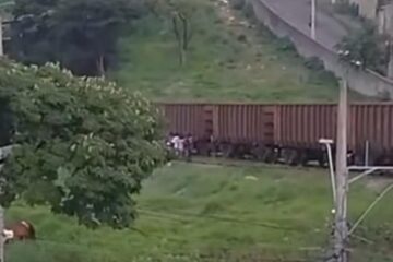 Mulher é atropelada por locomotiva em linha férrea de BH e levada ao Hospital João XXIII