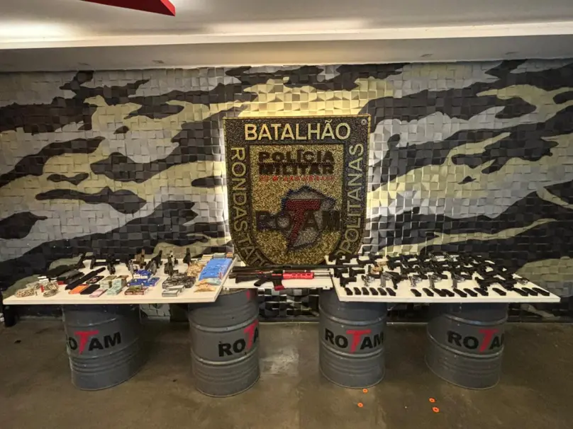 Polícia recupera 41 armas furtadas em Ibirité e apreende arsenal em duas residências do bairro Durval de Barros