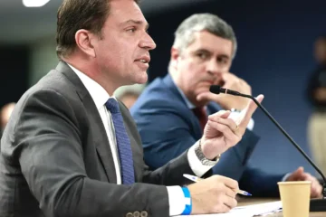 Ramagem pede que Motta submeta sua cassação à CCJ da Câmara enquanto busca asilo nos EUA