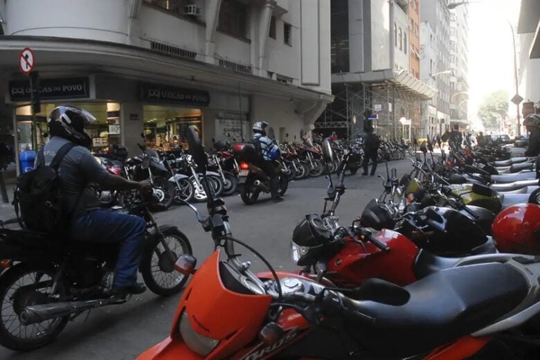 Saiba como registrar veículo ciclomotor; prazo vai até quarta-feira