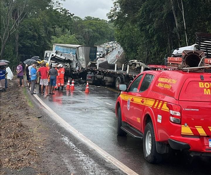Acidente grave interdita a BR-381 entre São Gonçalo do Rio Abaixo e João Monlevade; duas pessoas ficam feridas