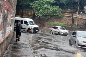 João Monlevade: ciclista é atingido por van e fica ferido perto da Associamed