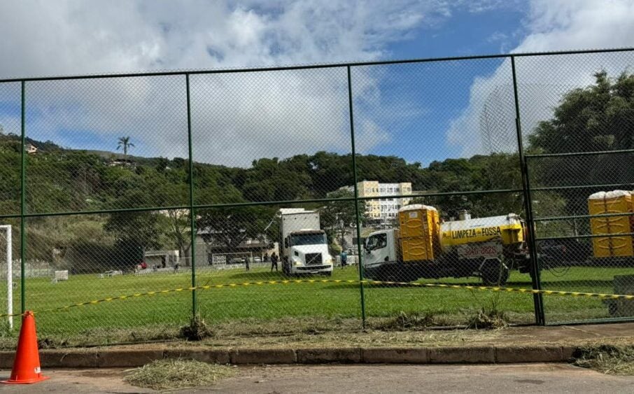 Campo do Ivipa é preparado pela Prefeitura de Itabira para inauguração da radioterapia no HNSD; presidente Lula participa da cerimônia