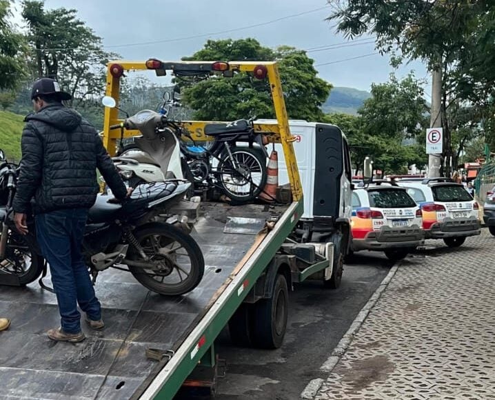 Polícia Militar realiza operação "Cavalo de Aço” em Itabira para coibir manobras perigosas no trânsito