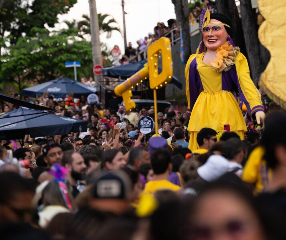 Blocos tomam as ruas de Itabira no terceiro dia do pré-Carnaval; confira a programação