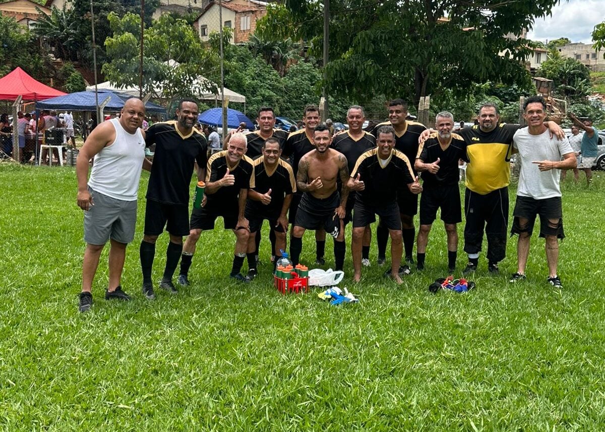 Jogo beneficente do Time Galáticos reúne mais de 400 pessoas e arrecada donativos em Itabira