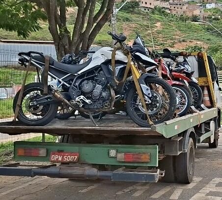 ‘Operação no Grau’: PM apreende motocicletas usadas em direção perigosa em Itabira